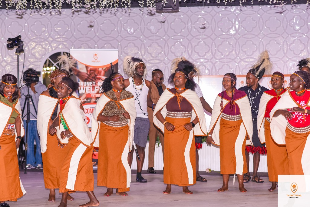 Women performing cultural dance at Taunet Nelel Victoria